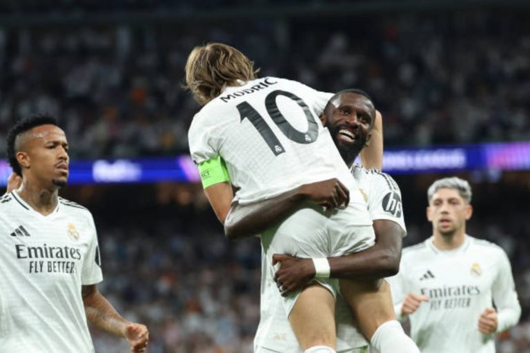 2 câu hỏi và 2 câu trả lời sau trận Real thắng Stuttgart: Lo lắng Mbappe; Ancelotti quá lời với Courtois?_695389f440459.jpeg