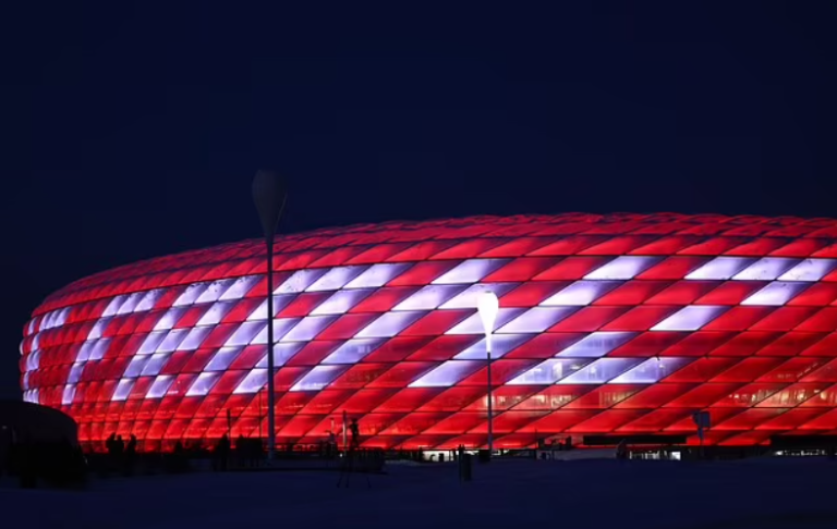 Bayern tri ân huyền thoại Beckenbauer_6953945ab676e.png