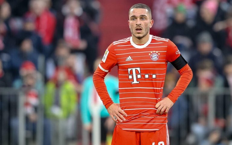 CHÍNH THỨC! Bayern gia hạn hợp đồng với Ibrahimovic_69538c44c902f.jpeg