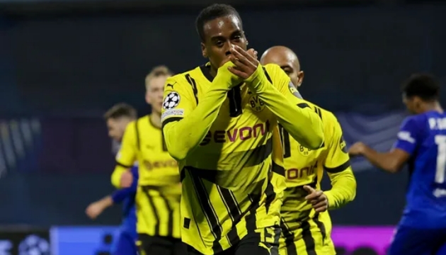 ‘Cơn lốc’ cánh trái Gittens-Bensebaini thổi bay Dinamo Zagreb_69538464e474b.jpeg