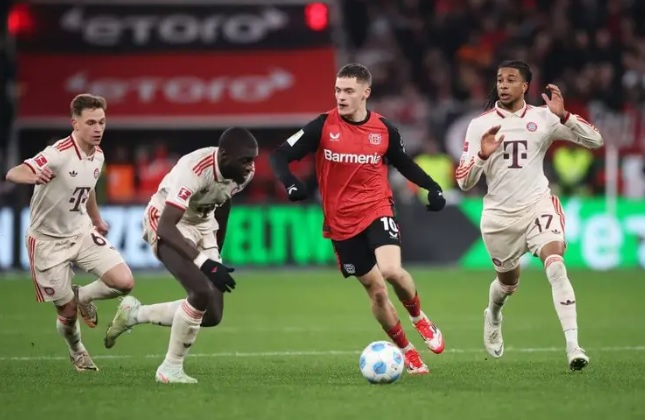 Florian Wirtz chinh phục các ông lớn bằng kỹ năng tìm khoảng trống_69537a2c02ab2.jpeg