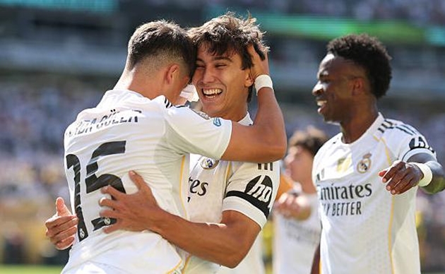 Garcia tiếp tục tỏa sáng, Real hạ Dortmund trong trận cầu kịch tính_6953788e98d02.jpeg