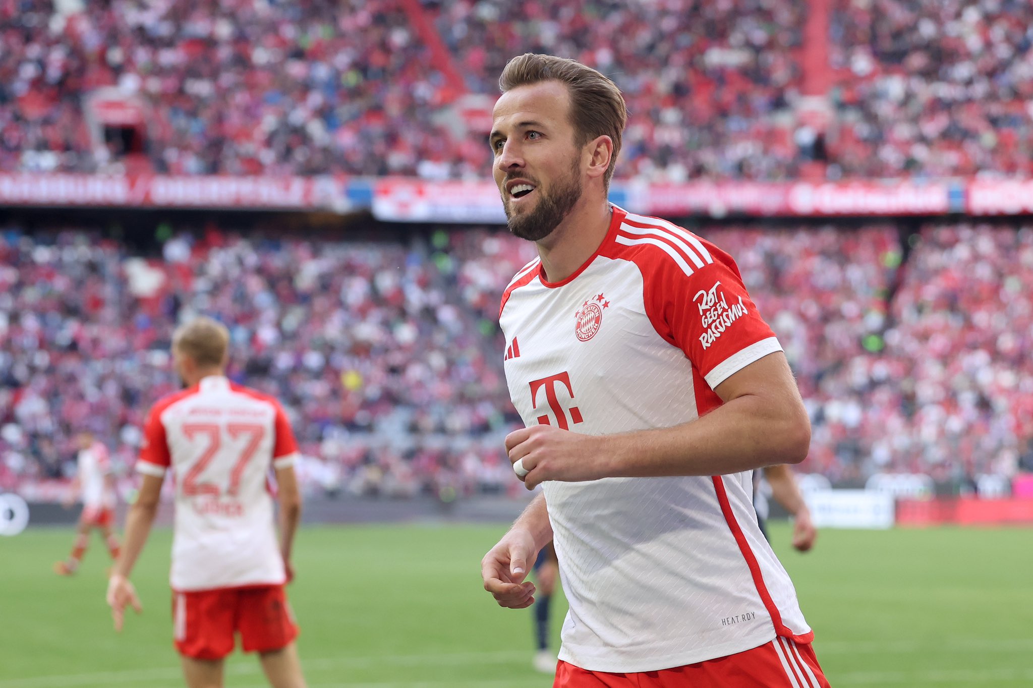 Lập hat-trick cùng 2 kiến tạo, Kane đi vào lịch sử Bayern_695398c6e76f8.jpeg