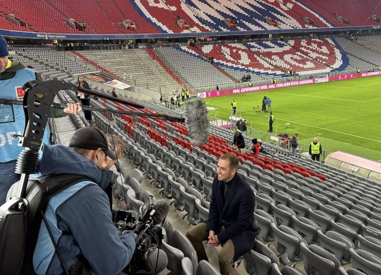 Một ngày cùng Philipp Lahm: Từ sân bóng đến siêu kinh điển bóng đá Đức_6953738398c05.jpeg