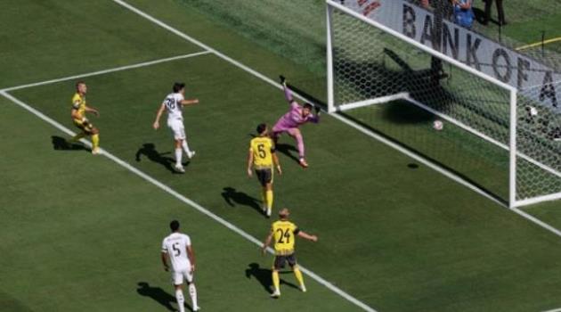 Real Madrid 3-2 Dortmund: Bữa tiệc tấn công; Nghẹt thở đến phút chót_695378950ffca.jpeg