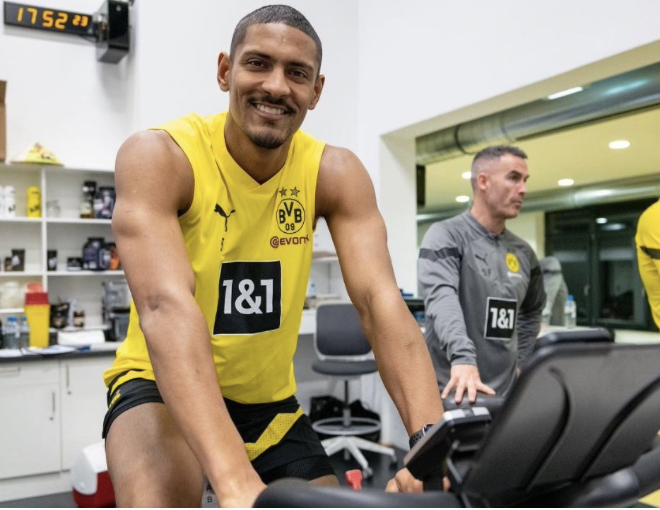 Sebastien Haller: Từ vực sâu nơi giường bệnh đến đỉnh cao tại Phi châu_695391cf191fb.png
