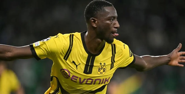 Tiền đạo Dortmund lập kỷ lục ấn tượng tại Champions League_69537fa75e3da.jpeg