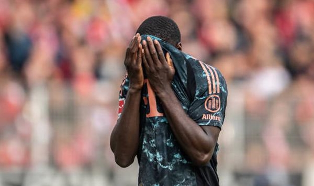 Trụ cột Bayern dính chấn thương dài hạn_69537d691c316.jpeg