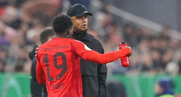 Bayern thưởng lớn cho Alphonso Davies_695bb219cd94d.jpeg