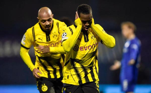 Dortmund chơi trên sân vận động có nguy cơ sụp đổ_695bb79f0488e.jpeg