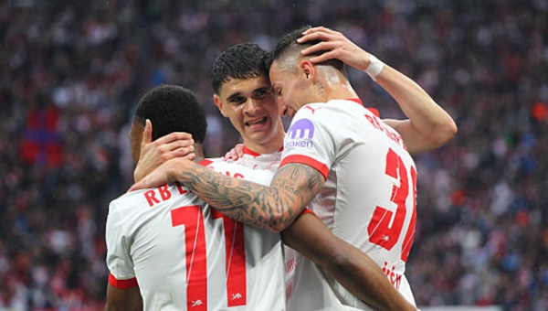 RB Leipzig 3-3 Bayern: Cú đúp phản công; Kịch tính phút bù giờ_695bac49a5377.jpeg