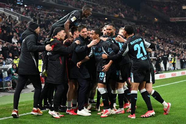 Tổng kết vòng 26 Bundesliga: Schick lại cứu rỗi Leverkusen; Những cuộc chiến căng thẳng_695baf4e117aa.jpeg