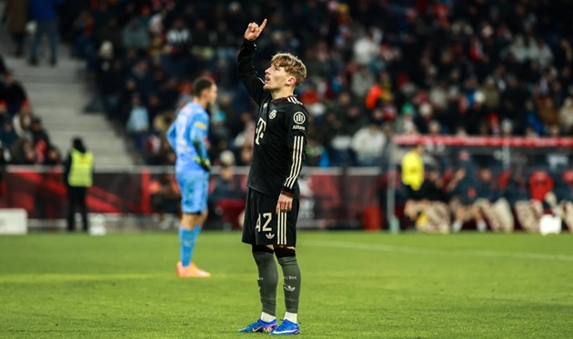 Bayern tăng lương gấp 3 giữ chân thần đồng Karl đến năm 2031_69858bbee6711.jpeg