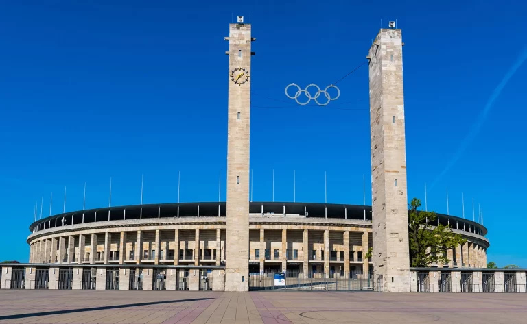 Sân vận động Olympic (Berlin): Từ biểu tượng Đệ Tam Đế chế đến chứng nhân lịch sử hiện đại_69858deff0c81.webp