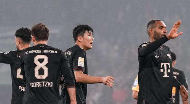 Sao mai 17 tuổi lập công giúp Bayern ngược dòng Cologne_69858b7c000eb.jpeg